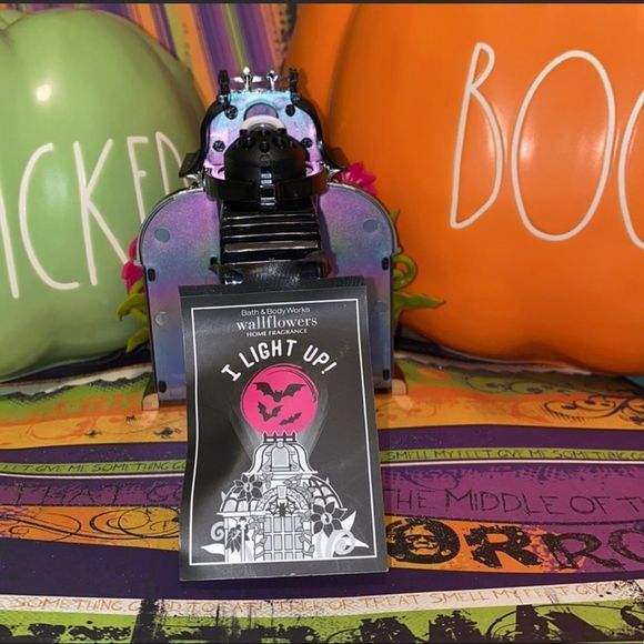 Bath & Body Works Wallflower Plug-In Halloween‎ Haunted House Projector - Picture 4 of 12